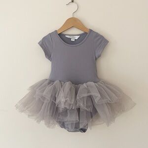 I LOVE PLUM VGUC Dusty Slate Gray Short Sleeve Tutu